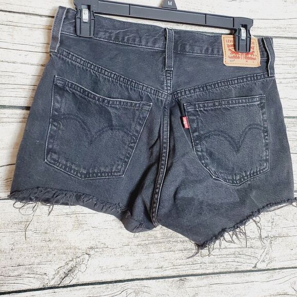 Levi's Women's 27 Black Wash 501 Cut Off Denim Shorts High Rise - Picture 4 of 7